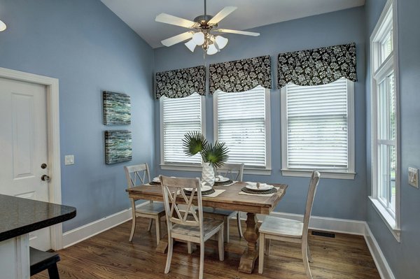 Le confort réinventé : la chaise salle à manger confortable gazy